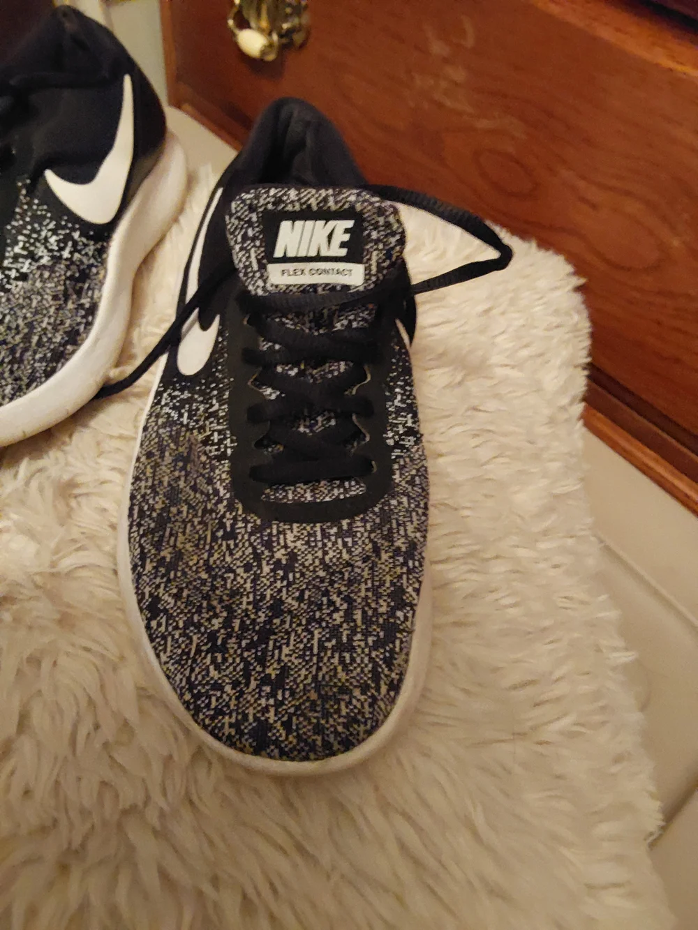 Nike Women’s Black/White Knit Running Shoes